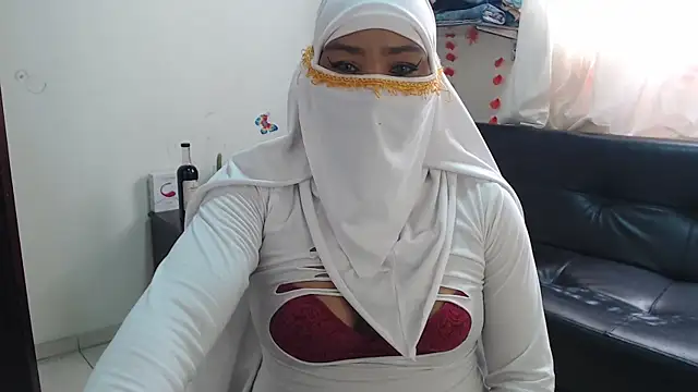 Snapshot of Aaliyah_brown chatting on 12.20.24 Aaliyah brown online show from 12.20.24