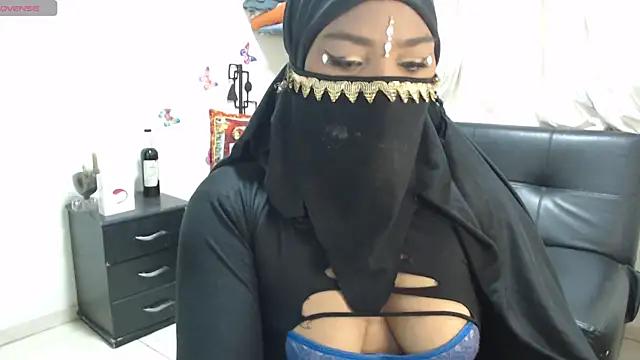 Snapshot of Aaliyah_brown chatting on 01.07.25 Aaliyah brown online show from 01.07.25