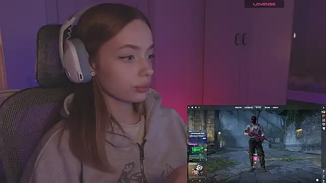  MayShy  online show from 10.23.25