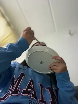 Salome golvert online show from 02.18.25