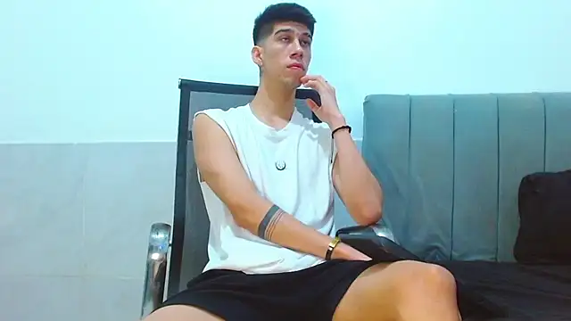 Snapshot of jhony-sex chatting on 04.24.26 jhony-sex online show from 04.24.26