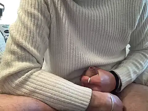 Snapshot of ExtraLotto chatting on 12.28.24 ExtraLotto online show from 12.28.24