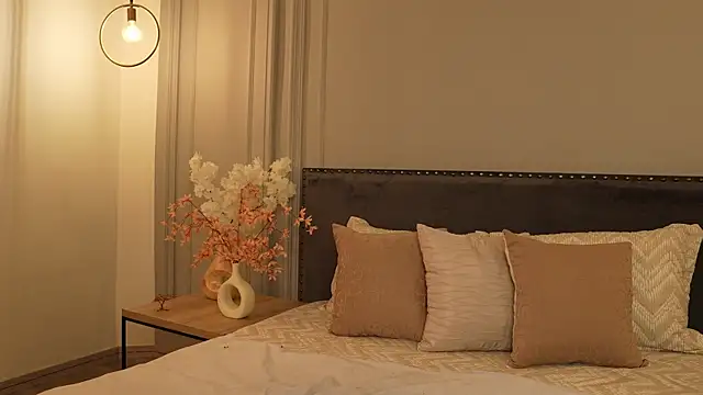 IrisBaker online show from 03.25.26