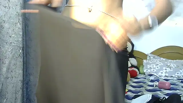 Snapshot of lola-__ chatting on 02.06.26 lola- online show from 02.06.26