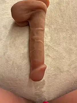 Leanaa Jolly online show from 04.12.26