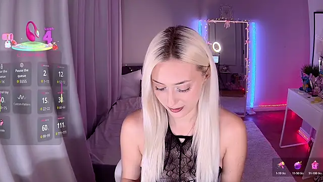 LoryWood online show from 12.02.25