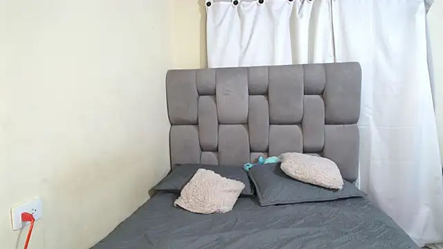 emilyaboott online show from 02.04.25