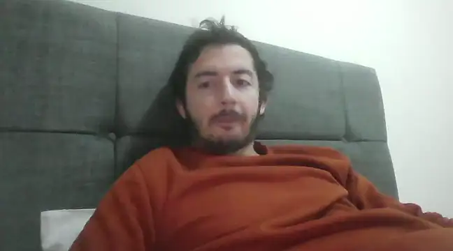 Snapshot of laynufff chatting on 02.12.25 laynufff online show from 02.12.25