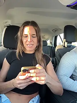 JuicyFruits93 online show from 12.15.25