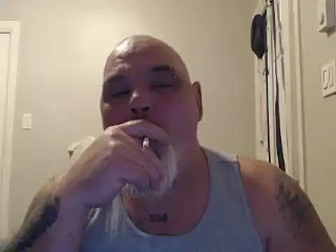 Newfiesausage1972 online show from 01.23.25