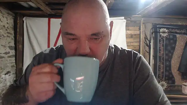 Newfiesausage1972 online show from 01.09.26