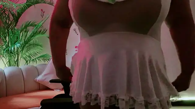 Snapshot of Gracefulgoddess chatting on 04.17.26 Gracefulgoddess online show from 04.17.26