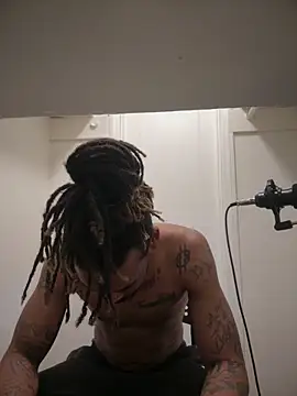 Snapshot of 1BeautyN1Beast chatting on 02.24.26 1BeautyN1Beast online show from 02.24.26