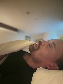 Snapshot of 1BeautyN1Beast chatting on 03.01.26 1BeautyN1Beast online show from 03.01.26