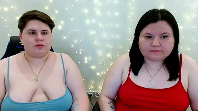 Snapshot of BeckyAndHellen chatting on 05.20.26 BeckyAndHellen online show from 05.20.26