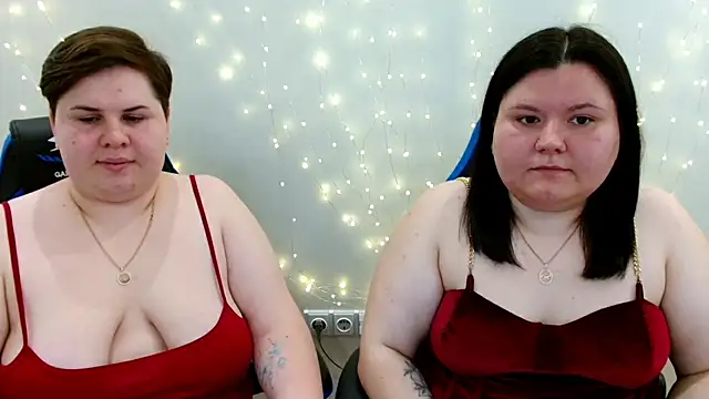 Snapshot of BeckyAndHellen chatting on 05.30.26 BeckyAndHellen online show from 05.30.26