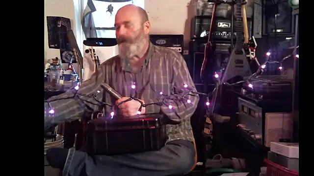 Snapshot of SirGarMack chatting on 04.08.26 SirGarMack online show from 04.08.26