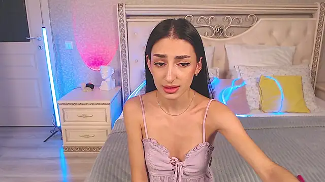 Lina Robbins online show from 10.18.25