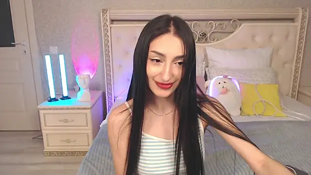 Snapshot of Lina_Robbins chatting on 05.31.26 Lina Robbins online show from 05.31.26
