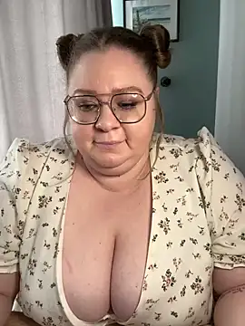Snapshot of Chloe_WS chatting on 02.28.25 Chloe WS online show from 02.28.25