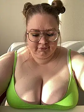 Snapshot of Chloe_WS chatting on 03.18.25 Chloe WS online show from 03.18.25