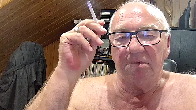 Snapshot of biggandybig chatting on 05.31.26 biggandybig online show from 05.31.26