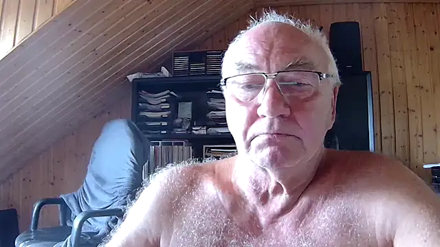 Snapshot of biggandybig chatting on 06.29.26 biggandybig online show from 06.29.26