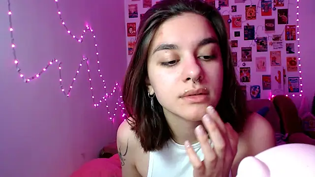 Snapshot of Celine_Dionn chatting on 12.12.24 Celine Dionn online show from 12.12.24