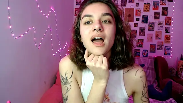 Snapshot of Celine_Dionn chatting on 02.02.25 Celine Dionn online show from 02.02.25