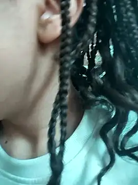 Snapshot of Yaumiko chatting on 01.08.26 Yaumiko online show from 01.08.26