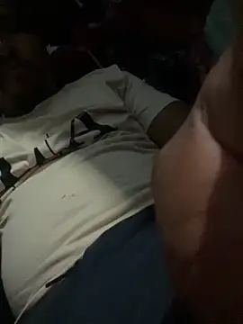 Snapshot of Alvarosexxx chatting on 10.29.25 Alvarosexxx online show from 10.29.25