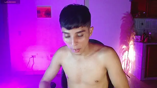 Snapshot of justin_alexxx chatting on 01.28.25 justin alexxx online show from 01.28.25