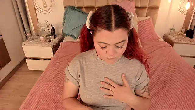 Twwiiggy online show from 01.23.25