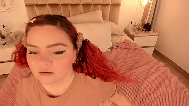 Twwiiggy online show from 02.03.25