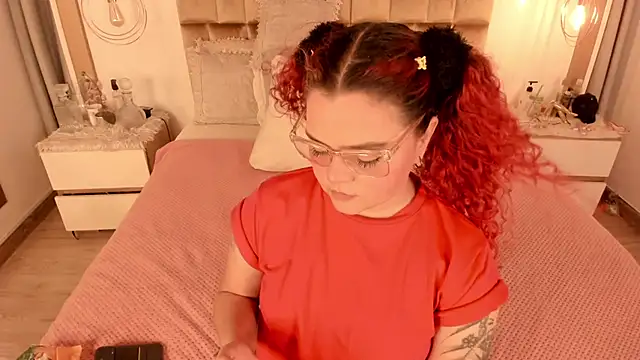 Twwiiggy online show from 02.07.25