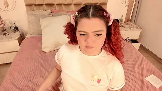 Twwiiggy online show from 02.21.25