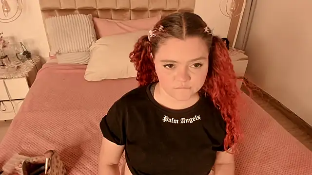 Twwiiggy online show from 02.27.25