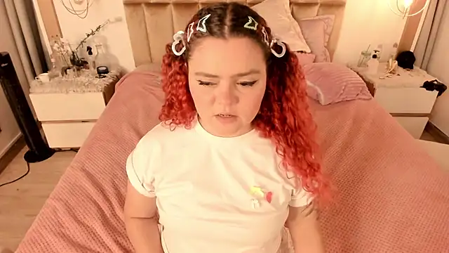 Twwiiggy online show from 03.12.25