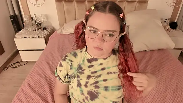 Twwiiggy online show from 03.17.25