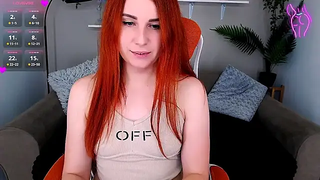 Snapshot of YrKiraXO chatting on 12.02.24 YrKiraXO online show from 12.02.24