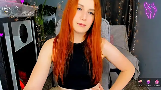 Snapshot of YrKiraXO chatting on 12.10.24 YrKiraXO online show from 12.10.24