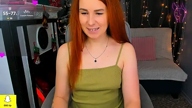Snapshot of YrKiraXO chatting on 12.29.24 YrKiraXO online show from 12.29.24