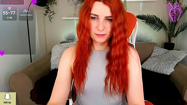 Snapshot of YrKiraXO chatting on 02.03.25 YrKiraXO online show from 02.03.25