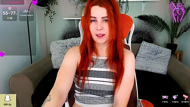 Snapshot of YrKiraXO chatting on 02.04.25 YrKiraXO online show from 02.04.25