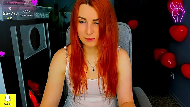 Snapshot of YrKiraXO chatting on 02.15.25 YrKiraXO online show from 02.15.25