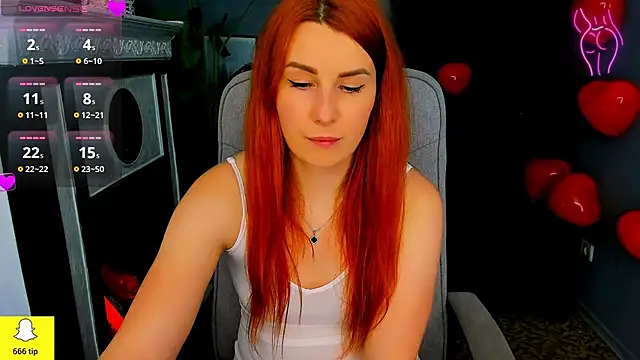 Snapshot of YrKiraXO chatting on 02.15.25 YrKiraXO online show from 02.15.25