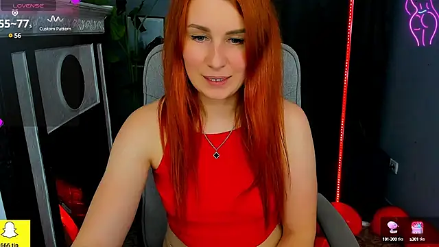 Snapshot of YrKiraXO chatting on 02.19.25 YrKiraXO online show from 02.19.25