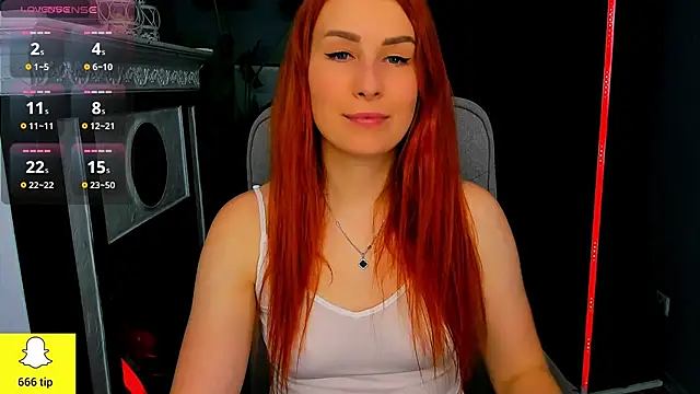 Snapshot of YrKiraXO chatting on 02.21.25 YrKiraXO online show from 02.21.25