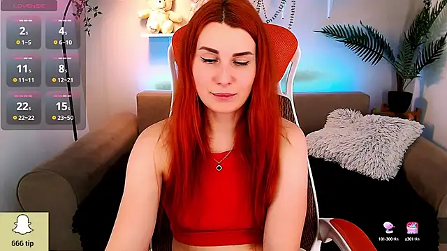 Snapshot of YrKiraXO chatting on 03.07.25 YrKiraXO online show from 03.07.25