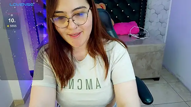 Snapshot of conniejames_m chatting on 06.02.26 conniejames m online show from 06.02.26